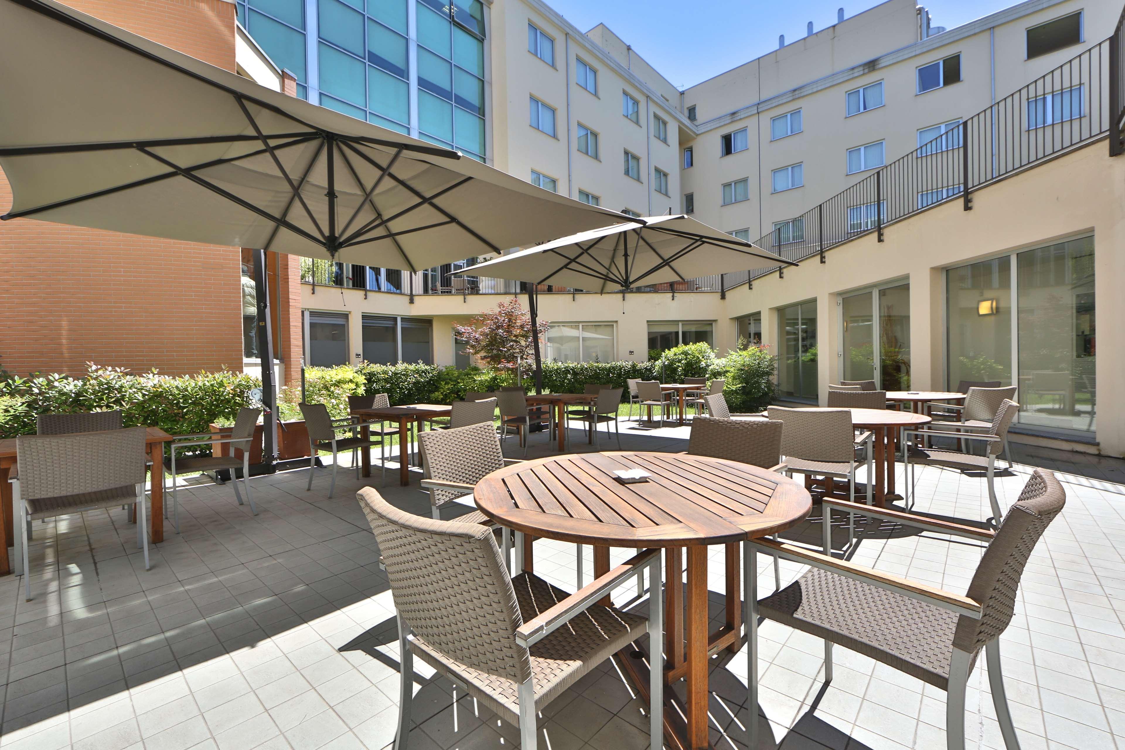 Best Western Plus Hotel Le Favaglie Корнаредо Екстериор снимка