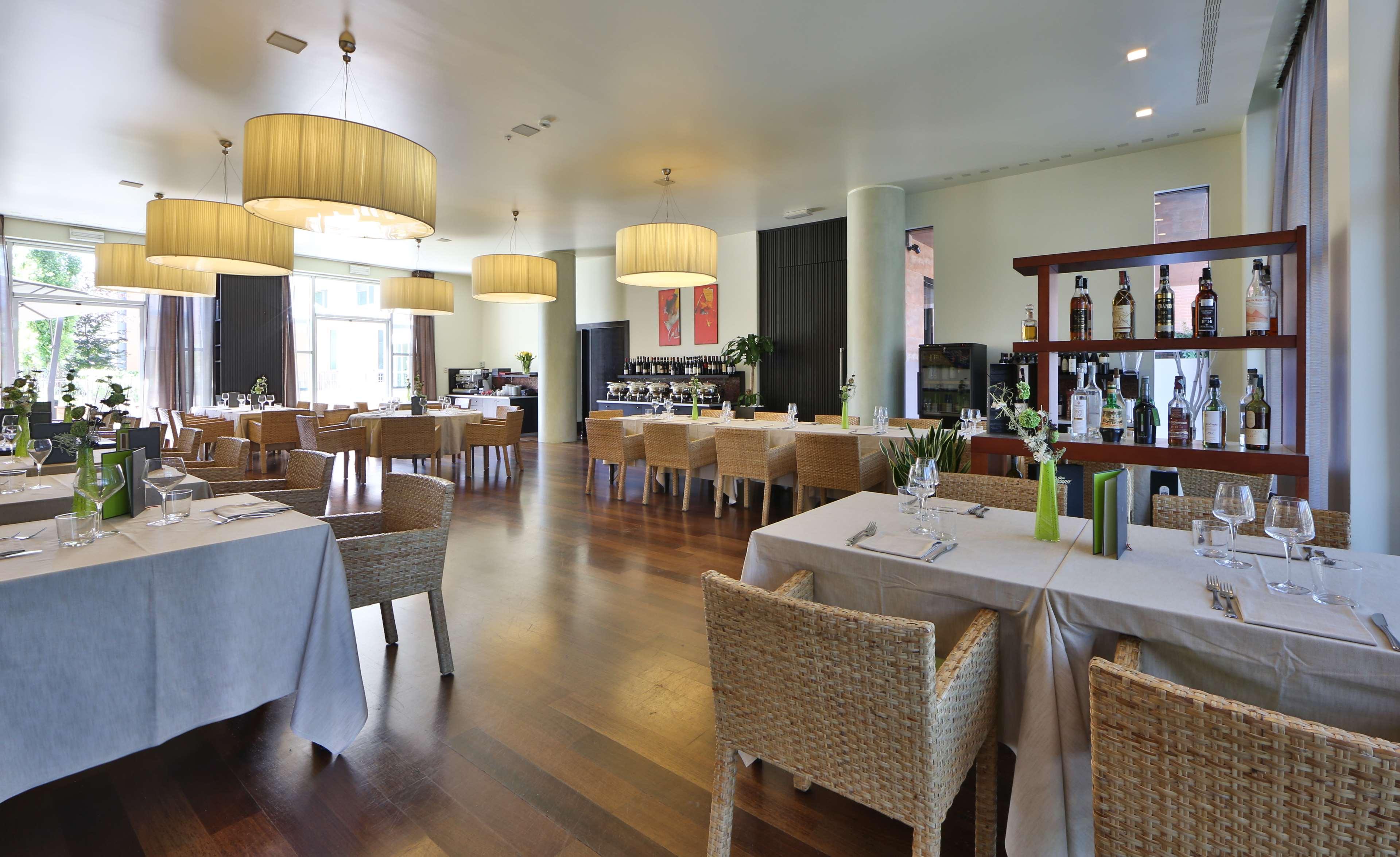 Best Western Plus Hotel Le Favaglie Корнаредо Екстериор снимка
