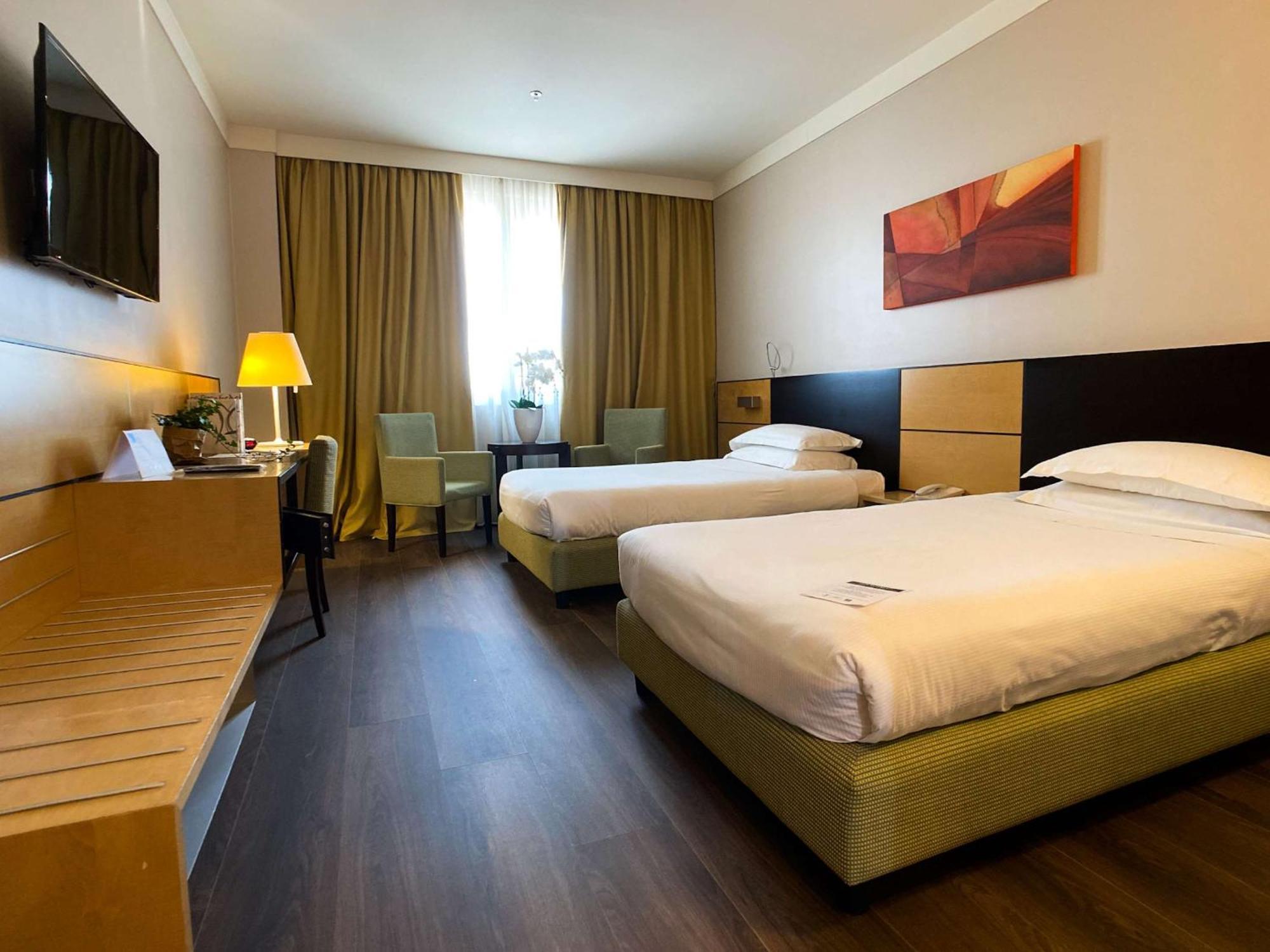 Best Western Plus Hotel Le Favaglie Корнаредо Екстериор снимка