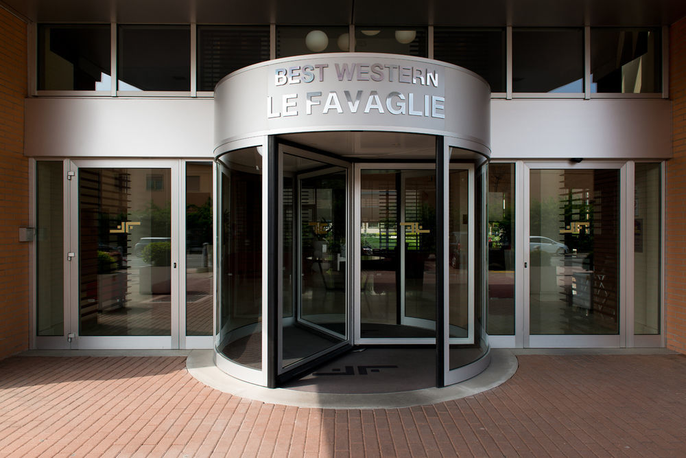Best Western Plus Hotel Le Favaglie Корнаредо Екстериор снимка